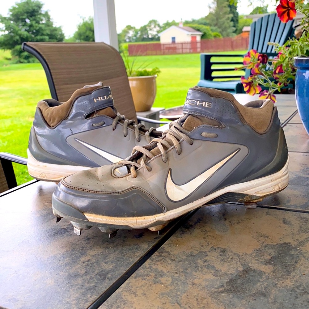 Nike Harache baseball cleats